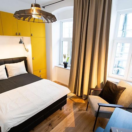 Stilvolle Wohnung Mit Ruhig Gelegenem Balkon Viena Exterior foto