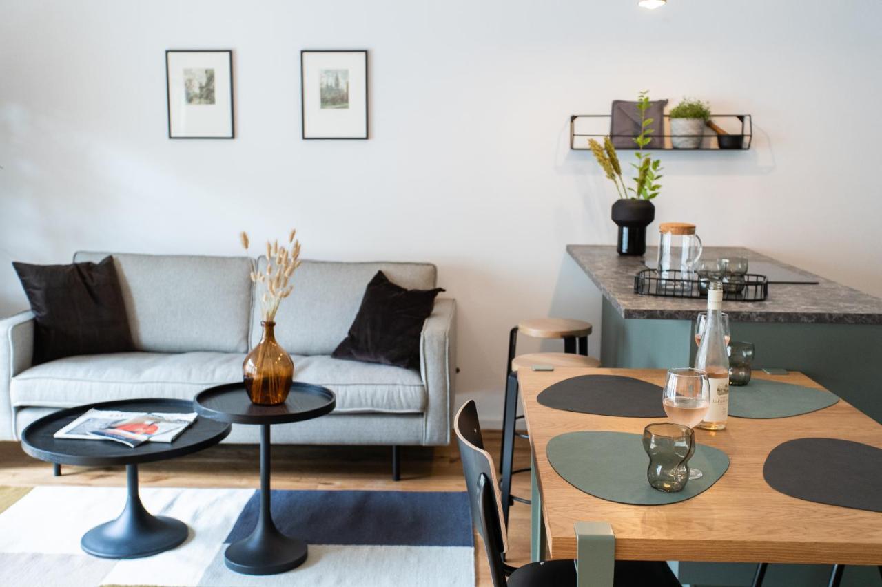 Stilvolle Wohnung Mit Ruhig Gelegenem Balkon Viena Exterior foto