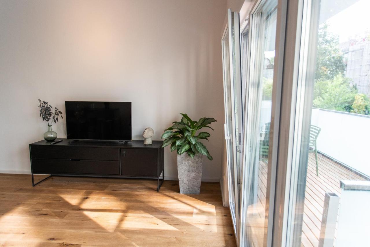 Stilvolle Wohnung Mit Ruhig Gelegenem Balkon Viena Exterior foto